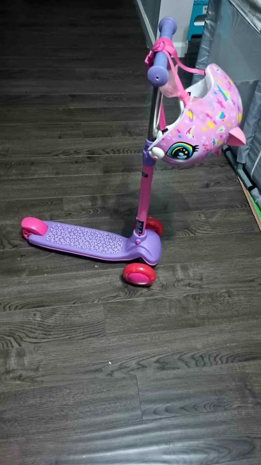 Girl's Scooter and Helmet (Ages 2-4)