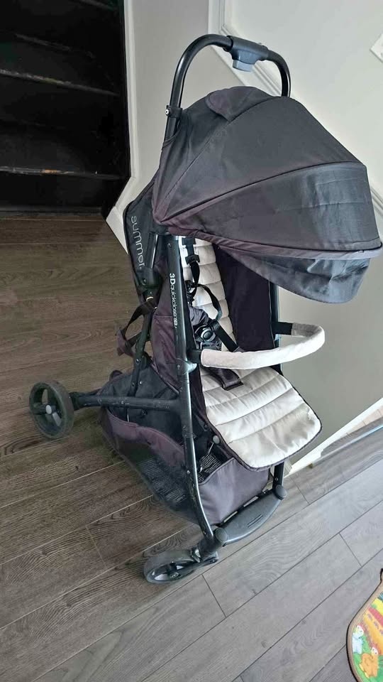 Summer 3DQuickclose Travel Stroller