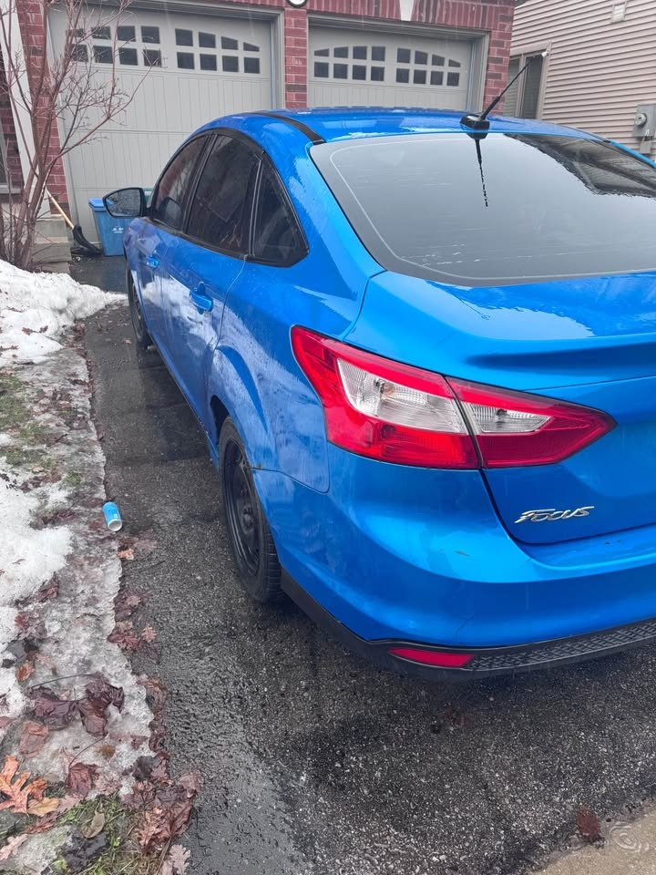 2012 Ford Focus – Manual Transmission – Runs Great - As is - photo 3