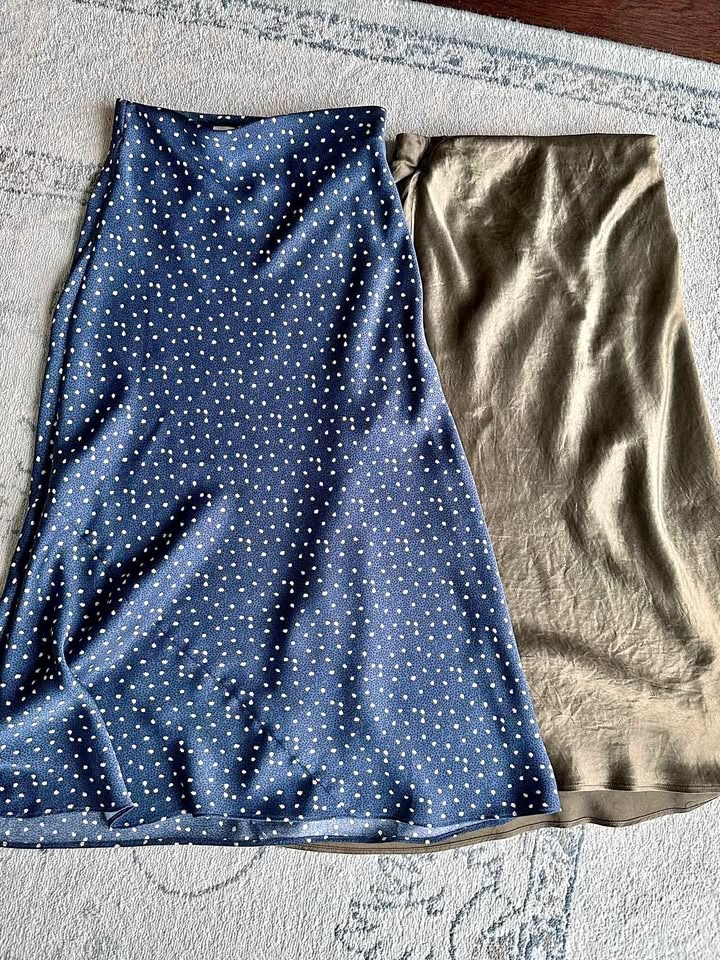 Aritzia slip skirts - size 00 like new condition