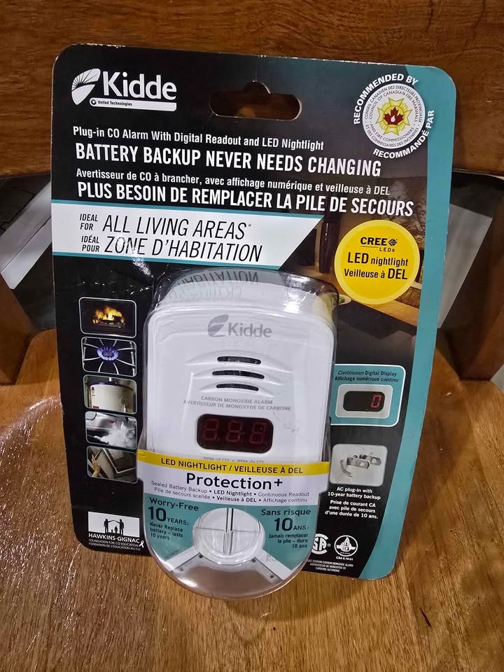 Plug-in CO Alarm (Smoke, Gas, Fire) with Digital Readout - photo 2