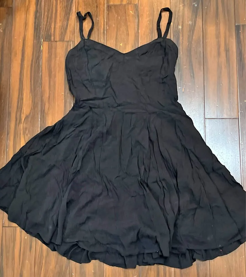 Aritza black dress! thumbnail