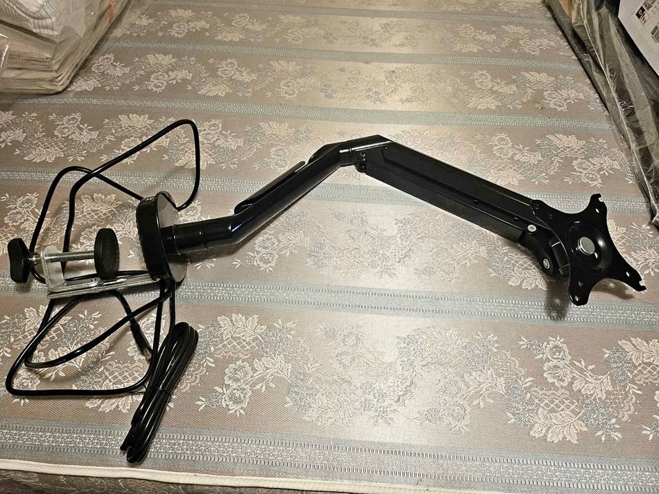 Monitor mount for desk