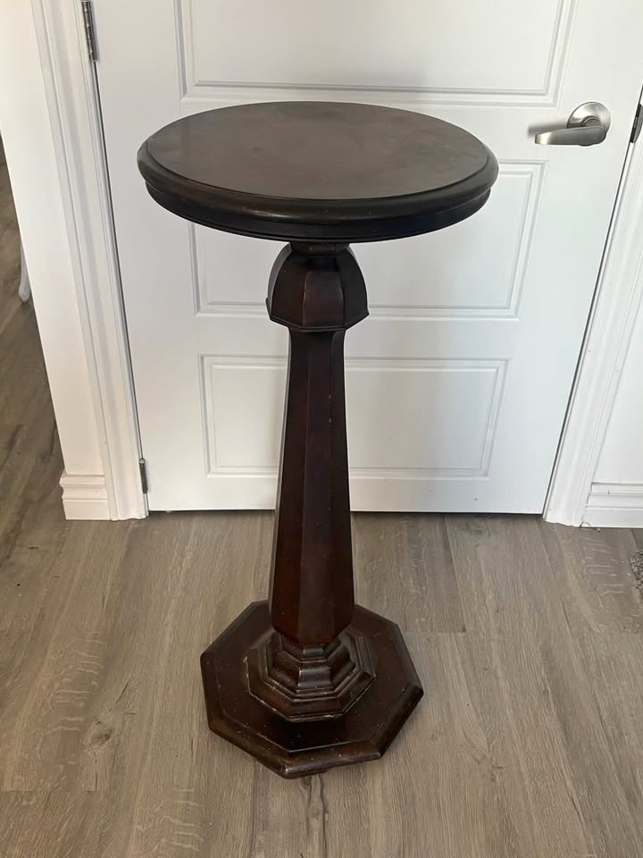 1880’s Walnut Pedestal original finish - statue/plant stand