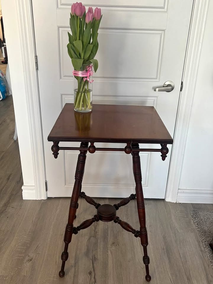 Victorian Spooled Feature Table - Mahogany - Late 1800's