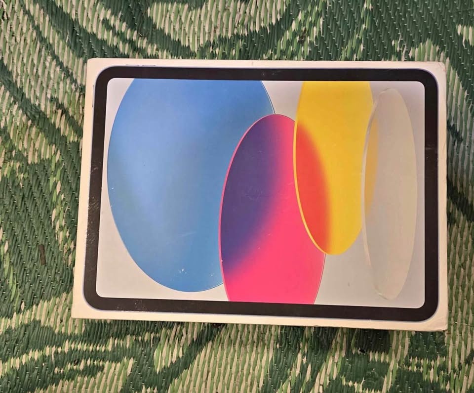 iPad 10th Generation for sale - photo 3