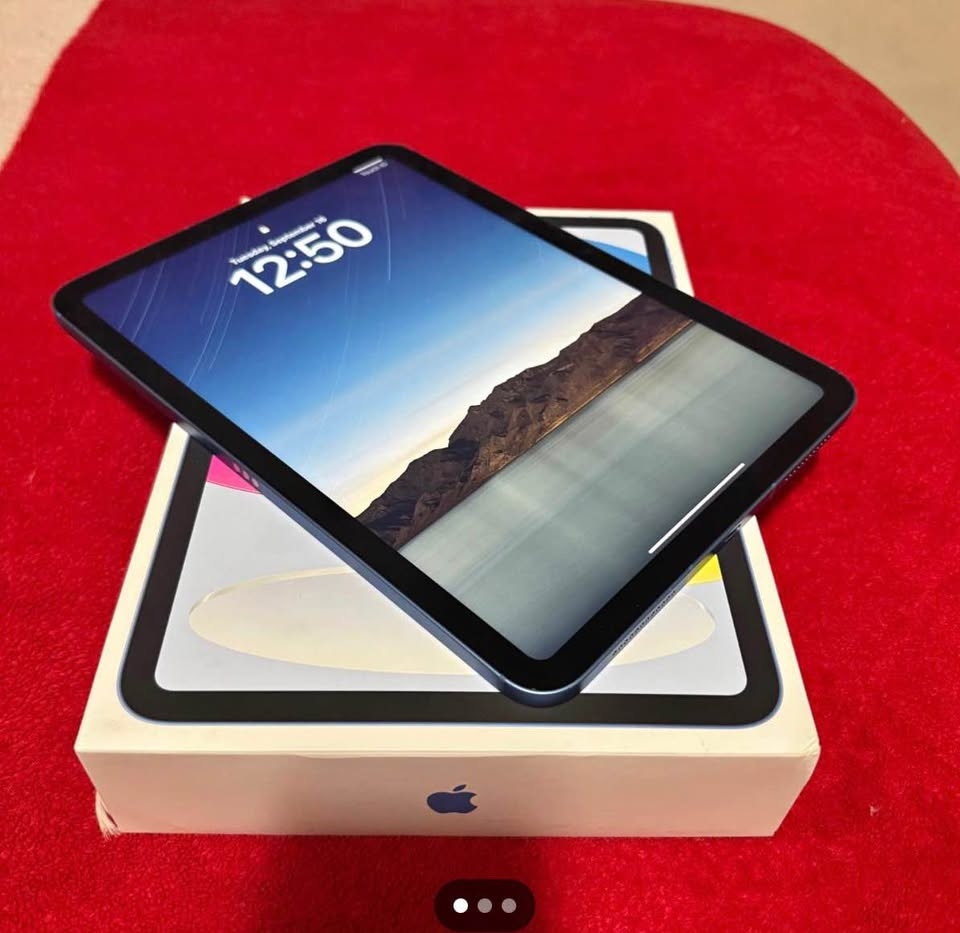 iPad 10th Generation for sale - photo 4