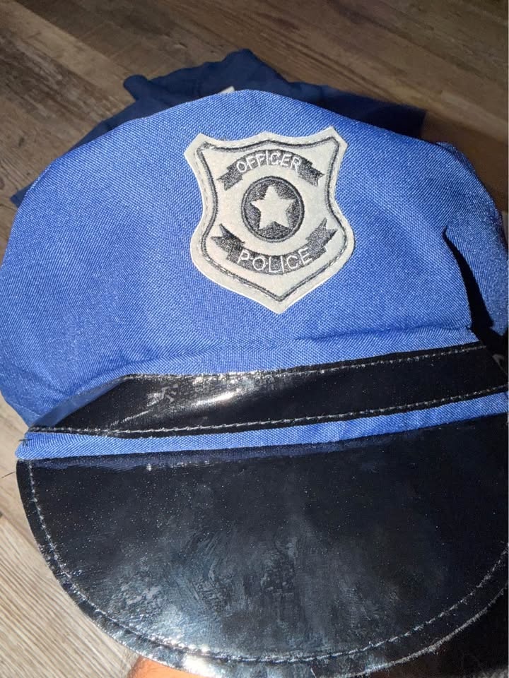 Baby Police Costume (1 Year Old) - photo 2