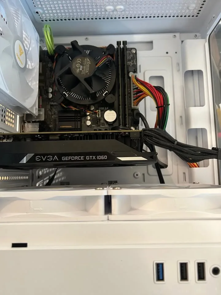 Gaming PC, i7-4710HQ, 16GB RAM, 480GB SSD, WiFi, GTX 1060 image indicator(5)