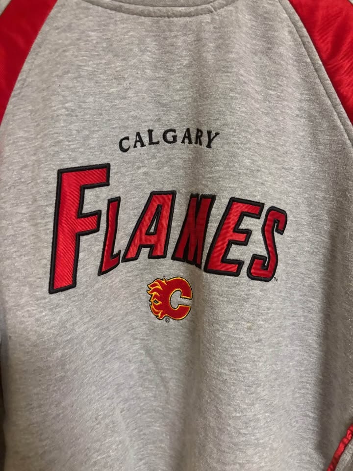 Calgary Flames Sweatshirt Size Large - photo 2