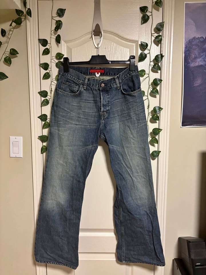 Vintage FCUK Flared Slim Fit Button Up Jeans Size 32
