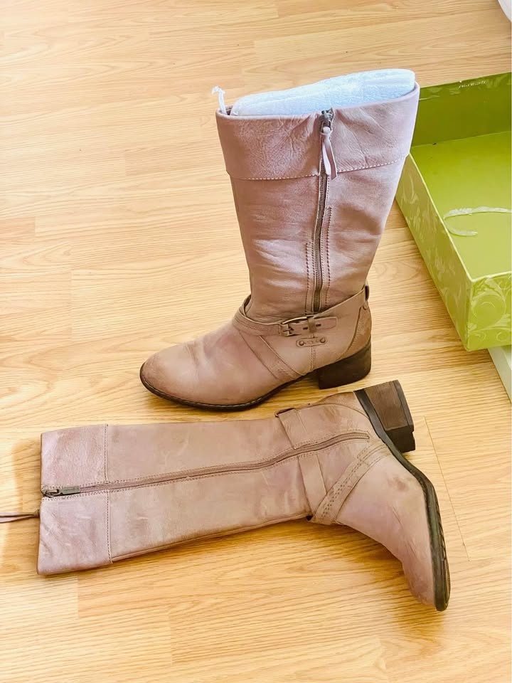 Brand new Blondo winter boots, waterproof, leather, Size 10 - photo 2
