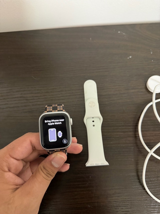 Apple Watch Series 8 41MM - photo 3