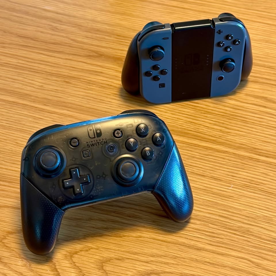 Nintendo Switch Bundle + Pro Controller + 256GB - photo 5