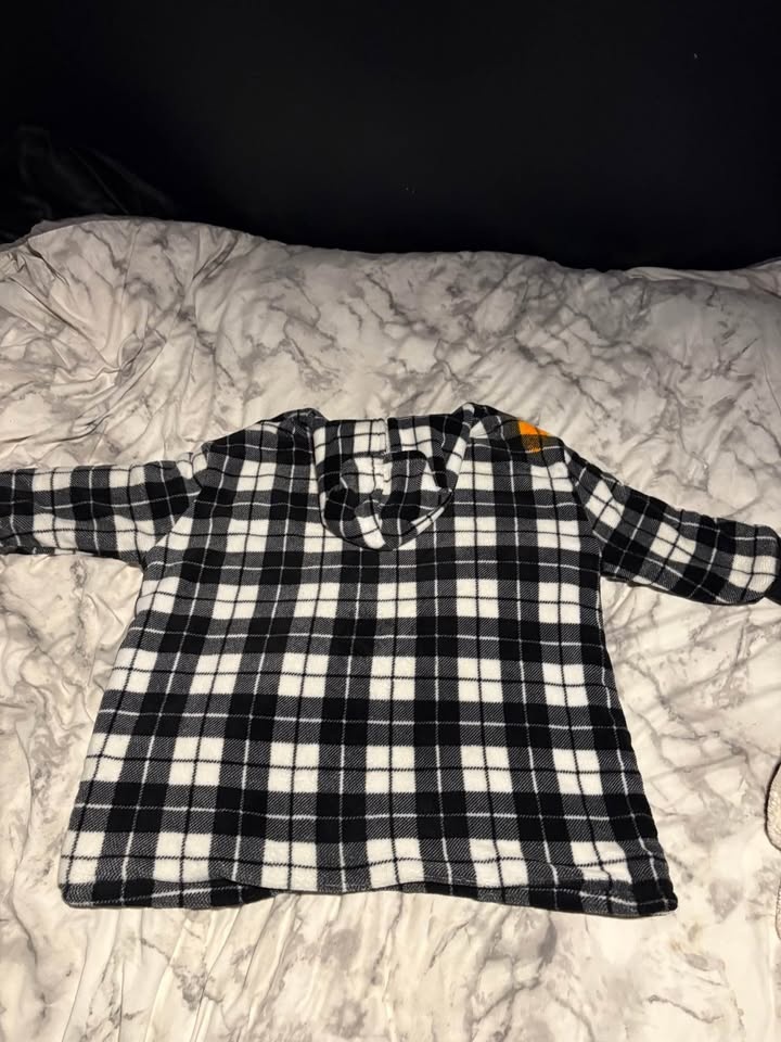 Weekend Edition Blanket Hoodie – Cozy & Heavy - photo 2
