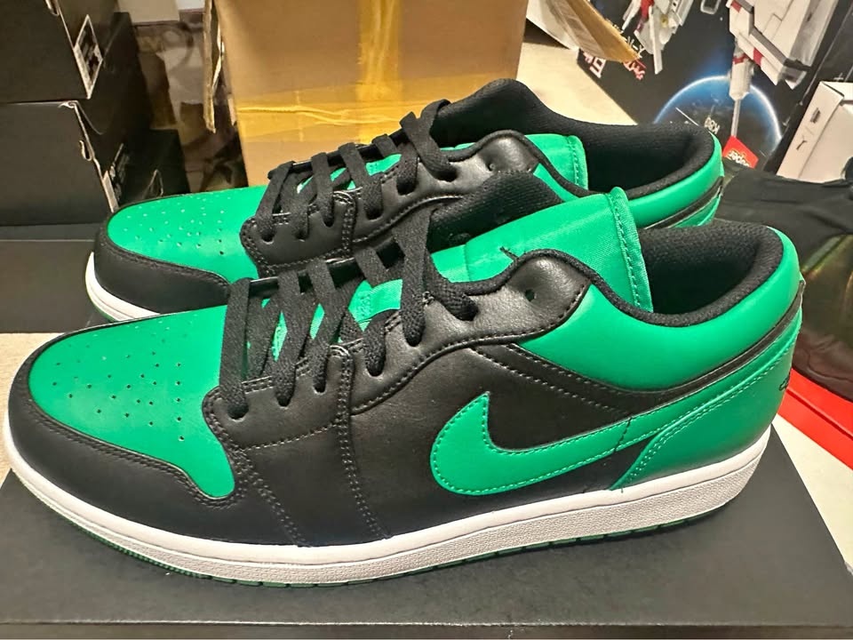 Air Jordan 1 Low Black Lucky Green Size 12