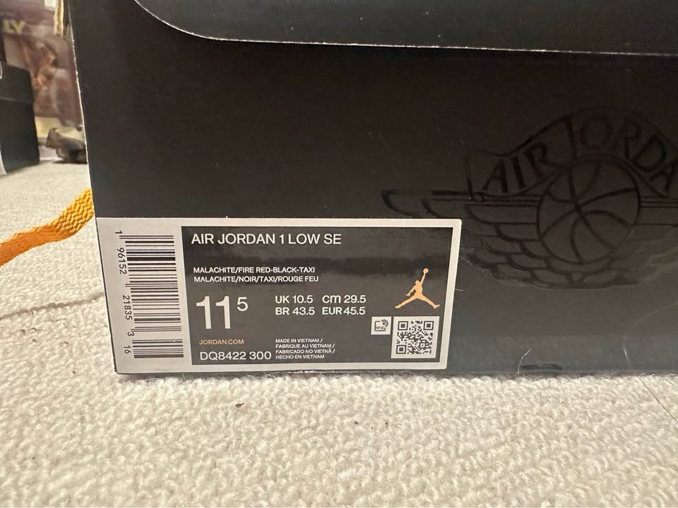 Air Jordan 1 Low SE Malachite Size 11.5 - photo 2