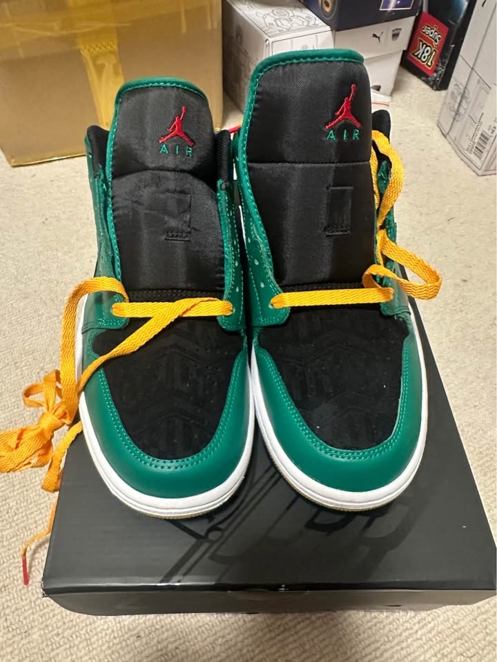 Air Jordan 1 Low SE Malachite Size 11.5 - photo 3