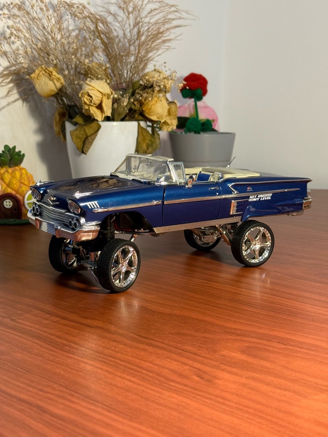 1/18 Diecast 1958 Chevy Impala "Donk" - Get On My Level