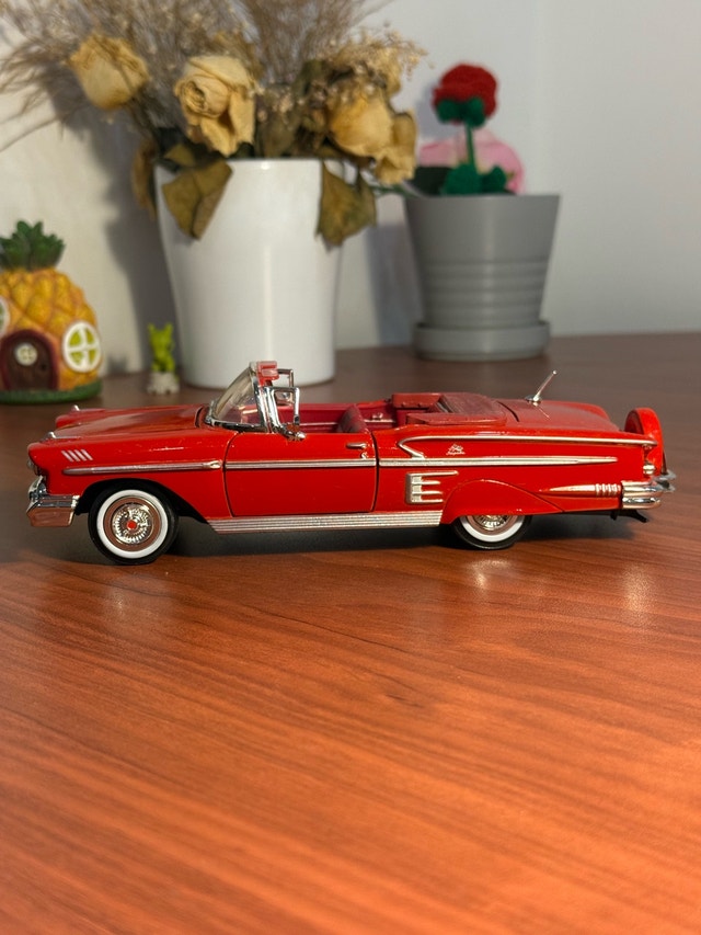 Motor Max 1:24 Die Cast 1958 Chevrolet Impala Convertible - photo 2