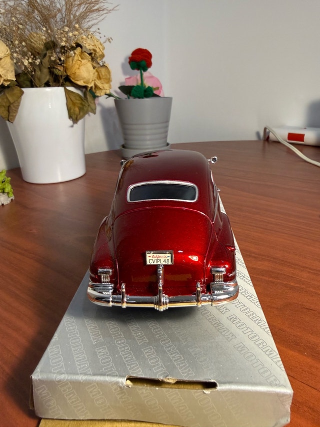 1:24 Diecast 1948 Chevrolet Fleetline – Deep Red Metallic - photo 4