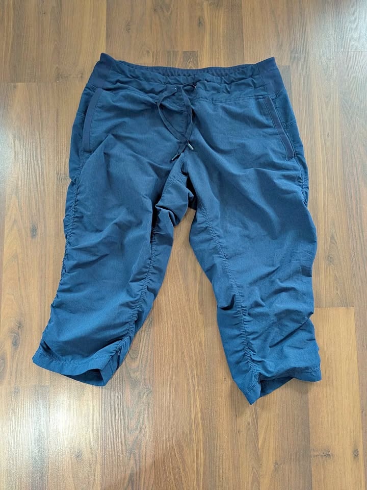 Women's Jogger Capris