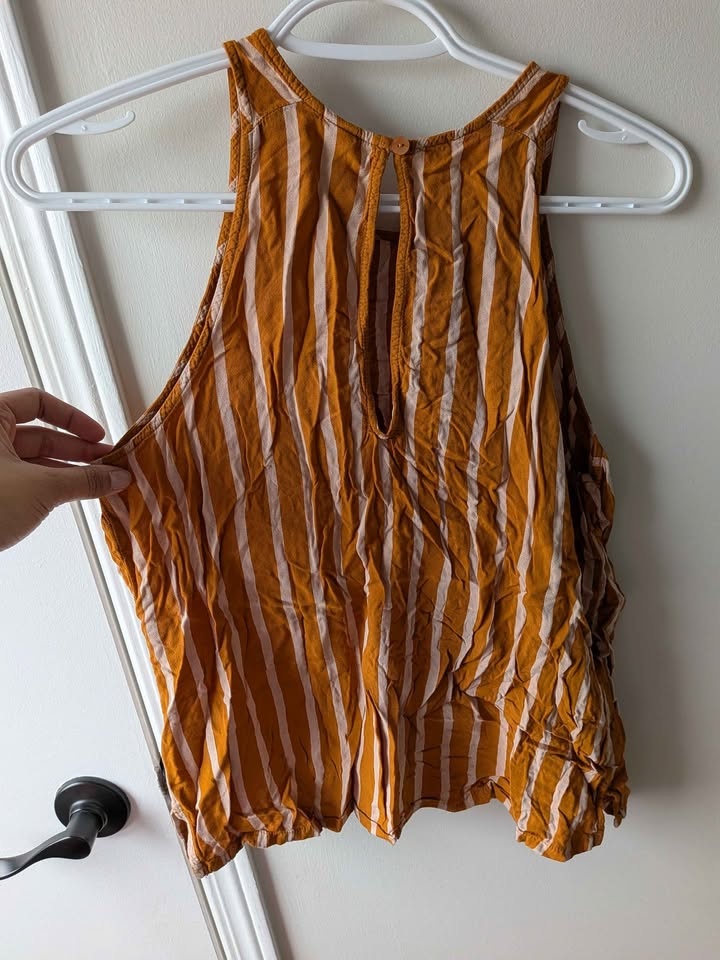 Old Navy Comfy Sleeveless Tops - Women's Medium (3-Pack) - photo 5