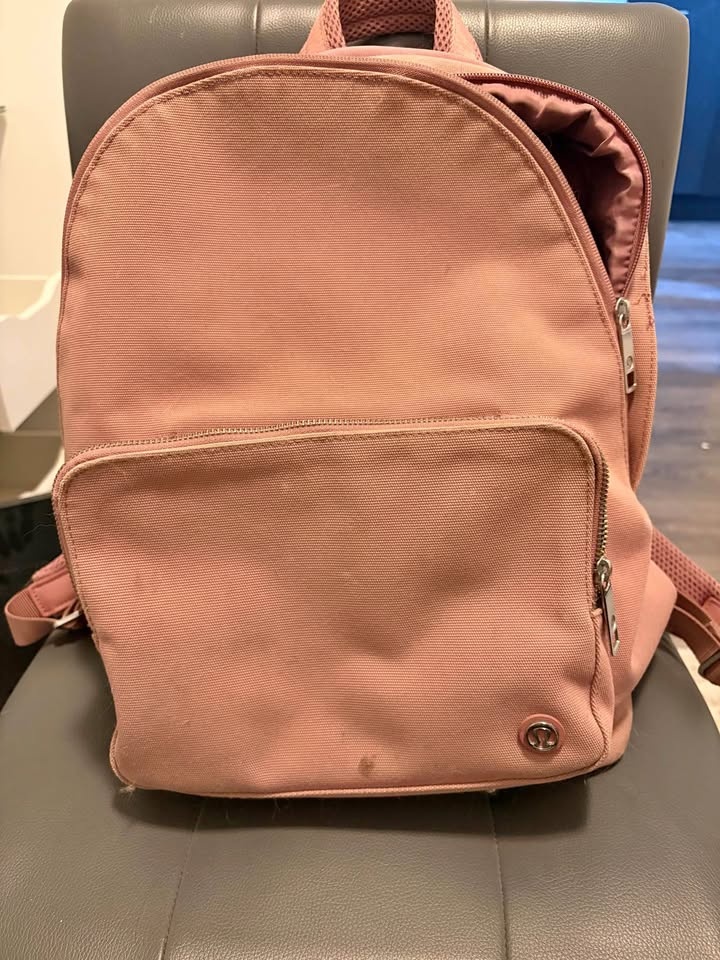 Light pink Lulu lemon backpack