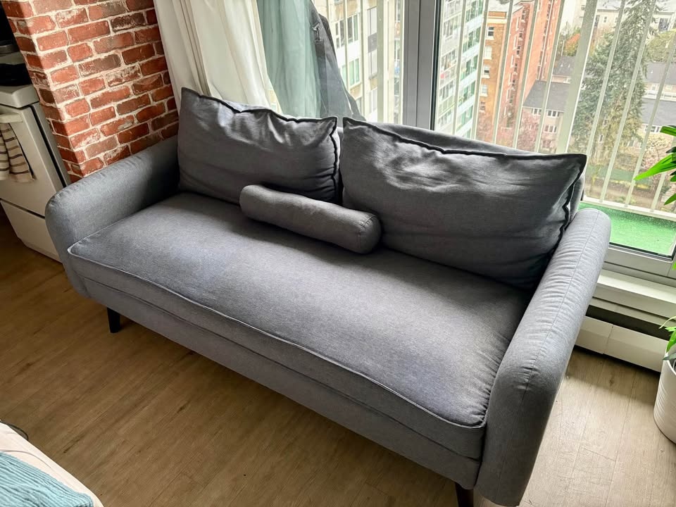 Grey LifeStyle Solutions Couch - Good Condition - photo 2