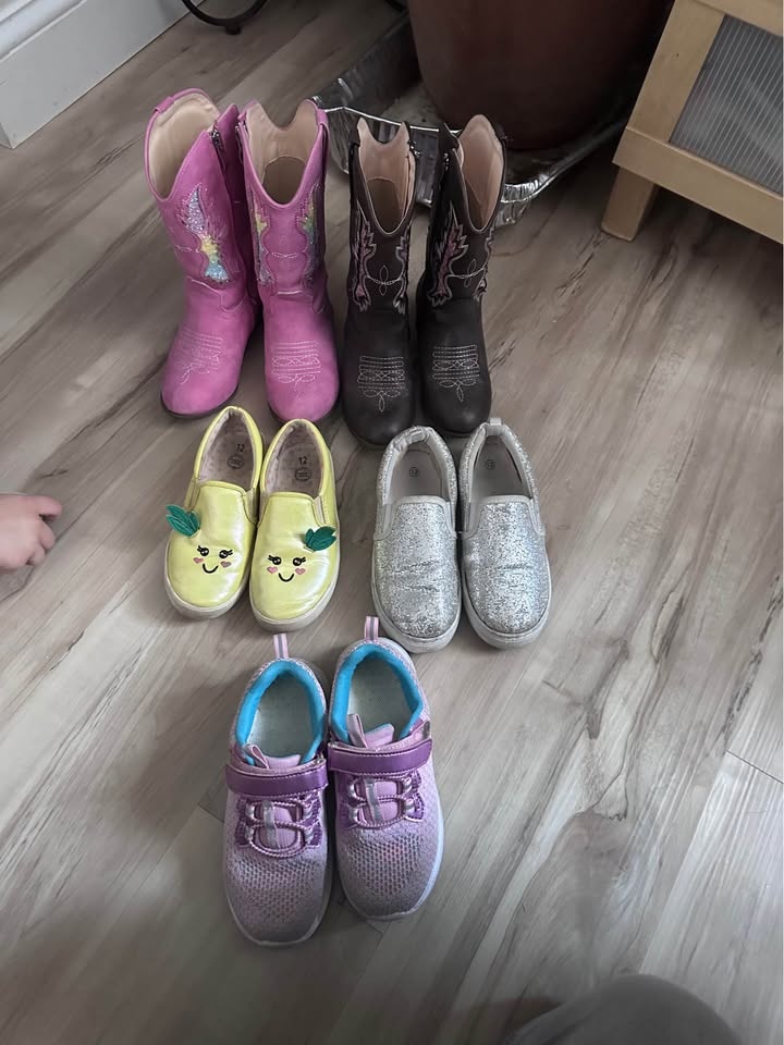 Girls Shoes Size 12 - photo 2