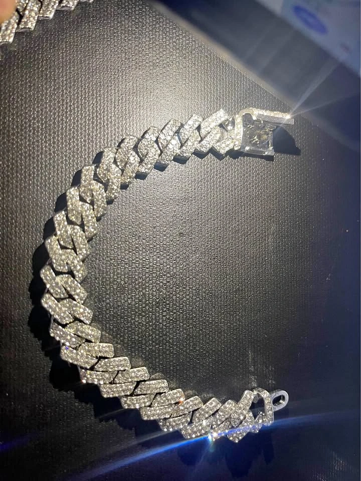 Cuban bracelet BRAND NEW PACKED ICED OUT
