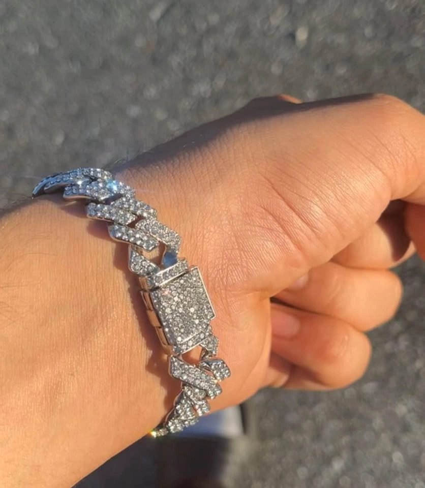 Cuban bracelet BRAND NEW PACKED ICED OUT - photo 4