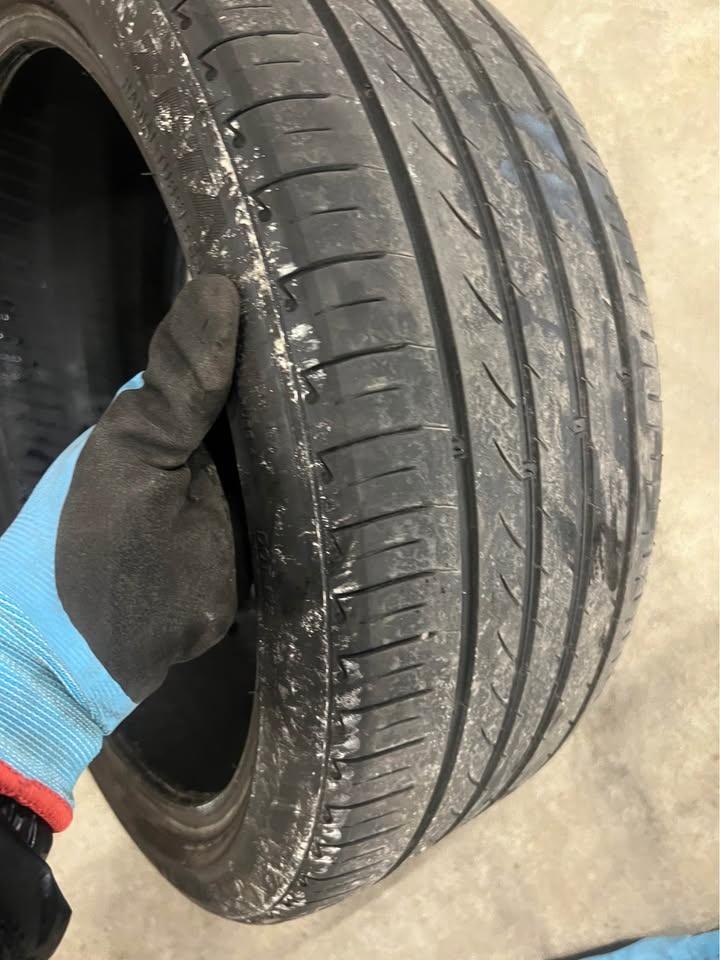 225/40ZR19 ALL SEASON Tire (Singular) - photo 4