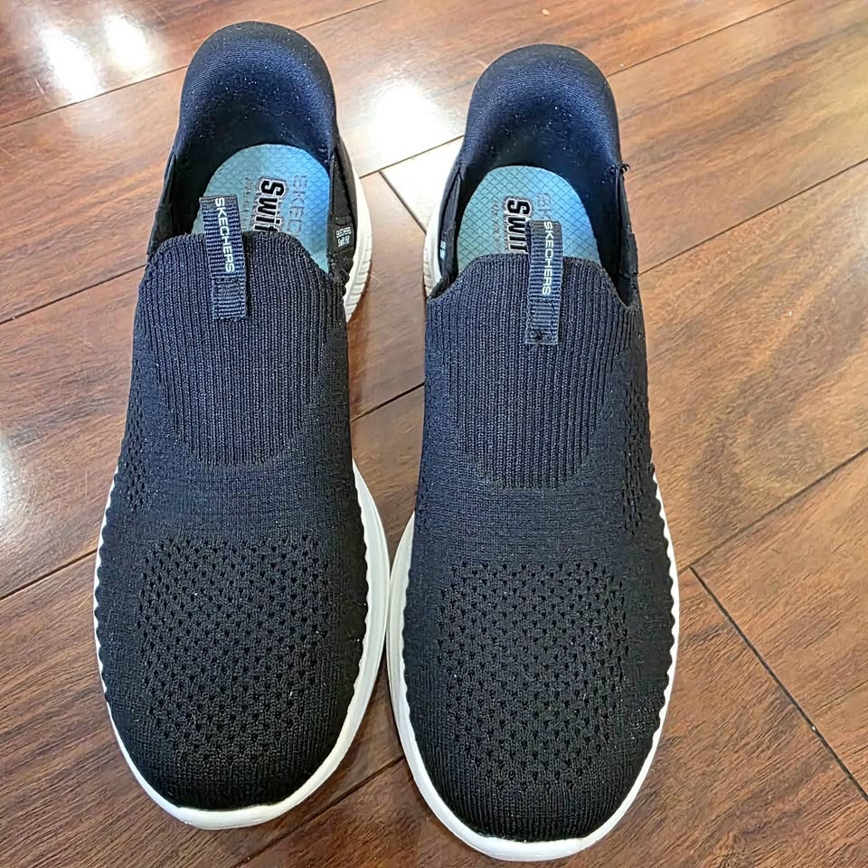 Women's Skechers Swift Fit Brand New