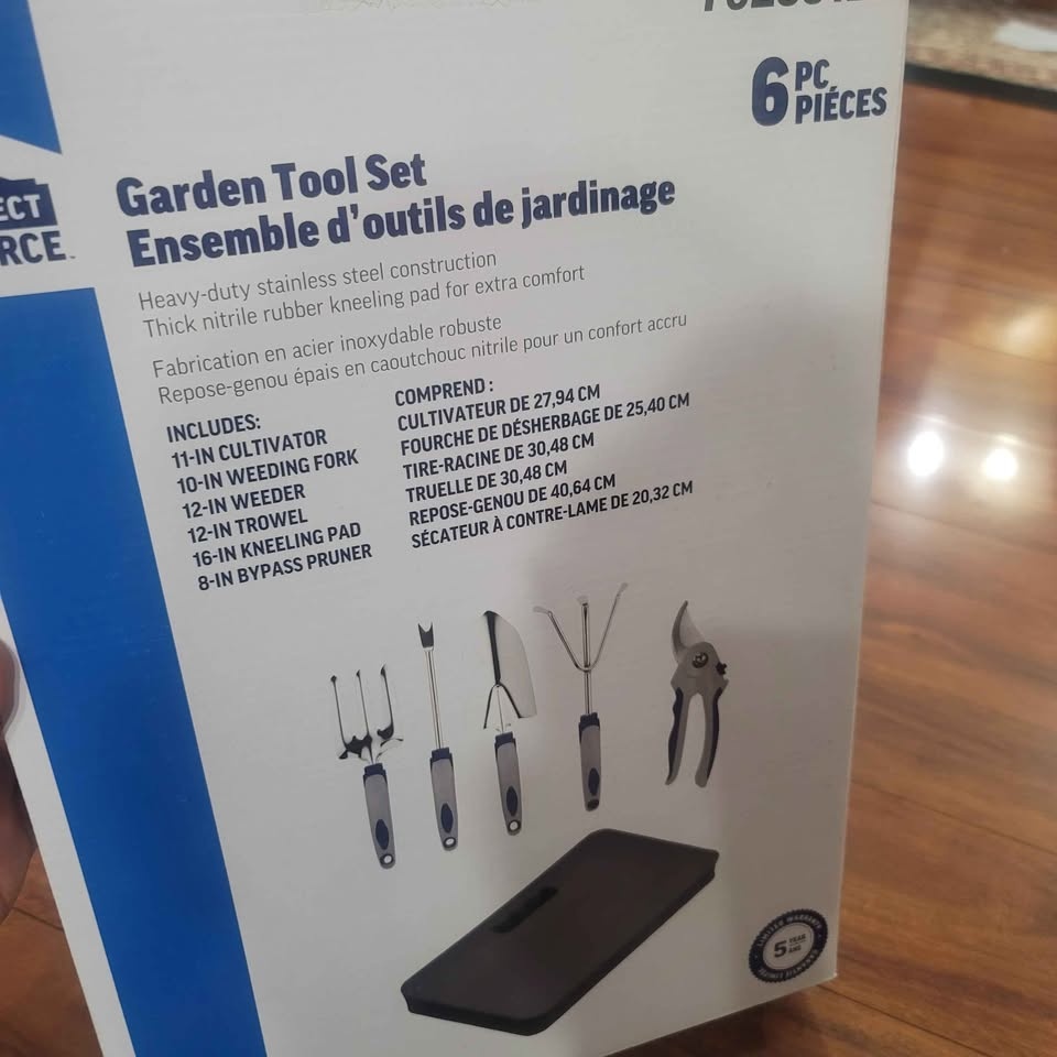 6 pc Garden Tool Set (Brand New) - Taradale NE Calgary - photo 2