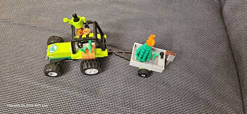 Lego Park Tractor 60390