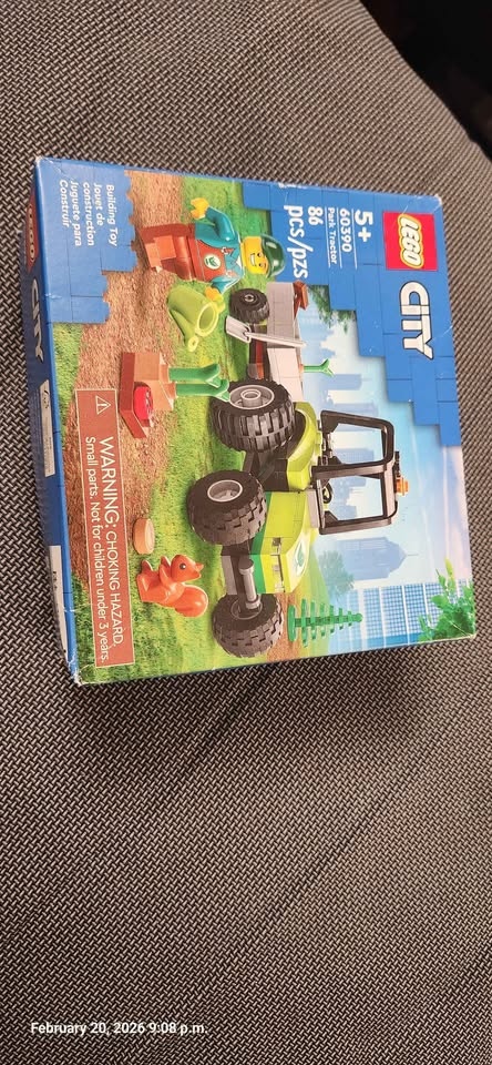 Lego Park Tractor 60390 - photo 2