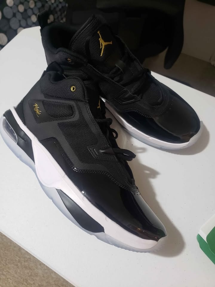 Jordan Stay Loyal 3, Black/White/Metallic Gold - photo 2