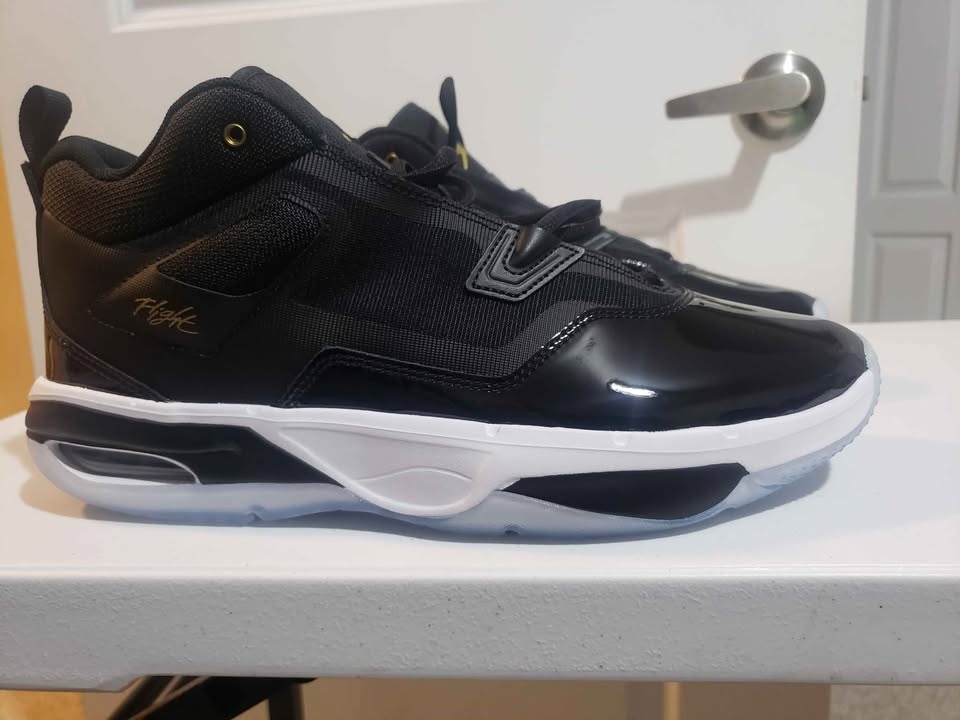 Jordan Stay Loyal 3, Black/White/Metallic Gold - photo 4