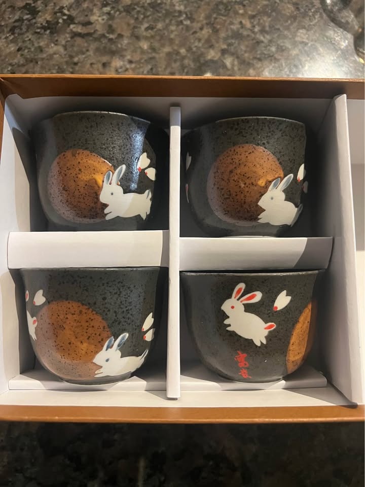 Japanese Rabbit Tea Set – Teapot + 4 Cups – New in Box - photo 3