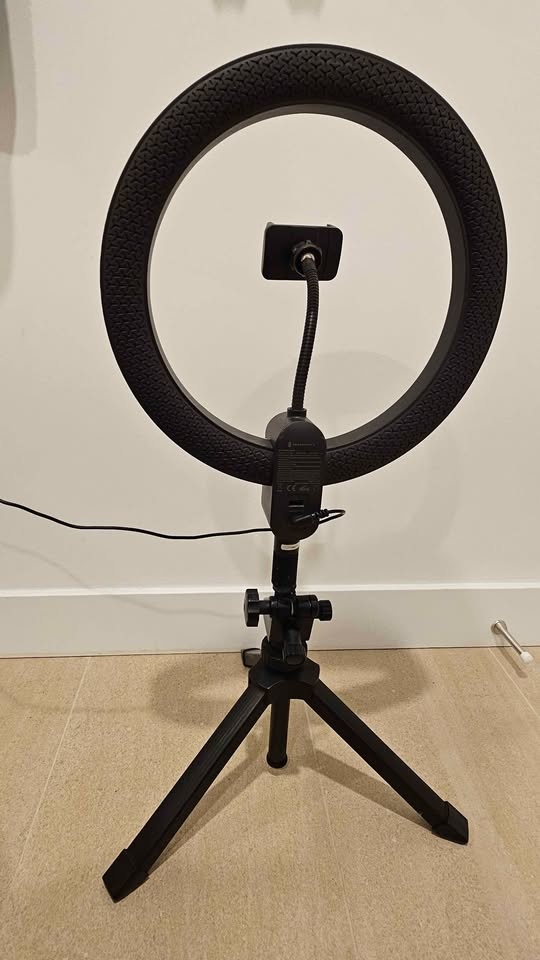 TROTRONICS Ring Light with Tripod - photo 2