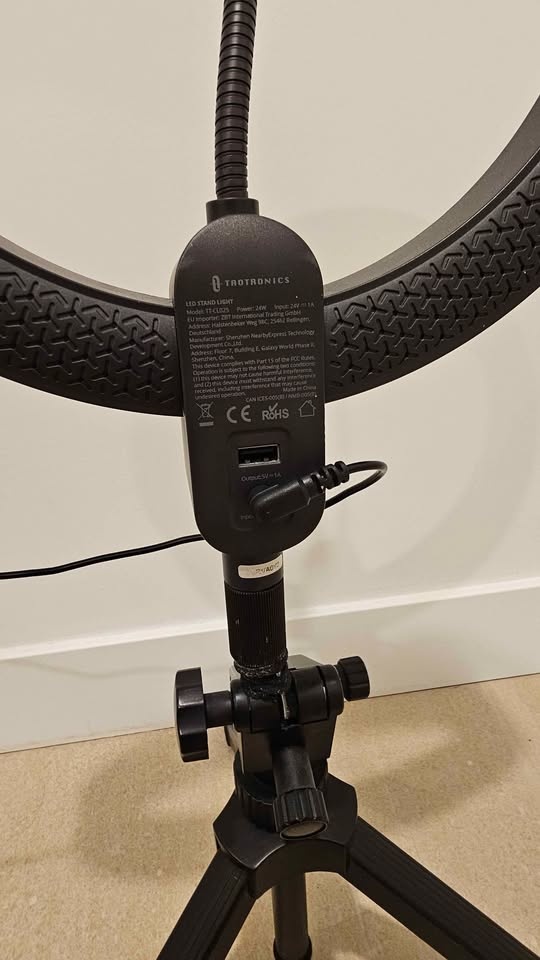 TROTRONICS Ring Light with Tripod - photo 3