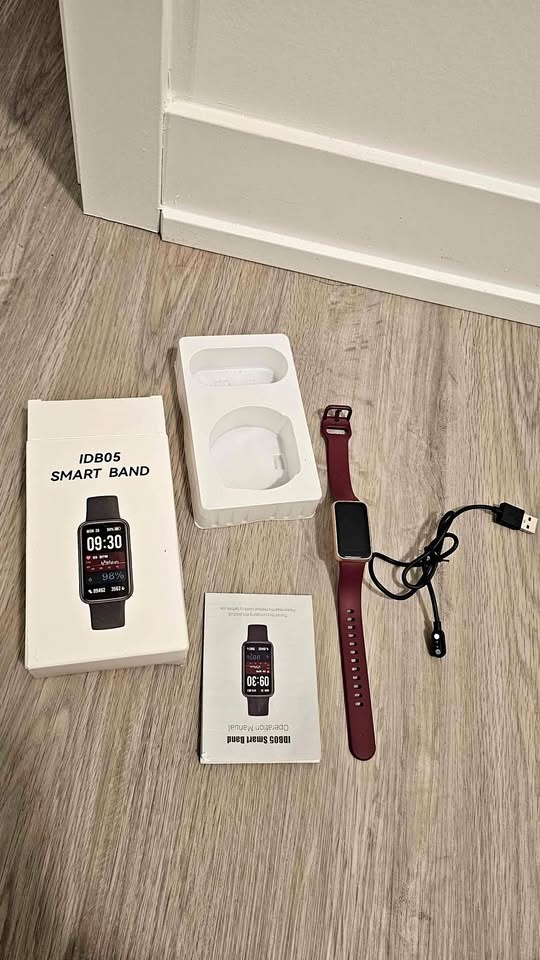 Smart Watch Fitness Tracker with Heart Rate & SpO2