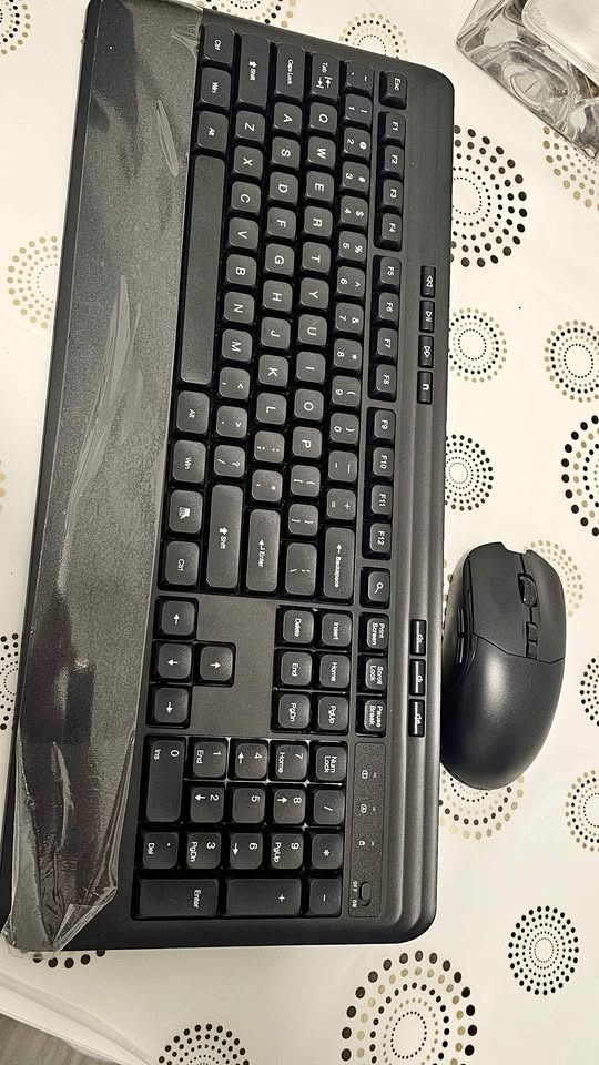 Wireless Keyboard & Mouse Set KB262 M501