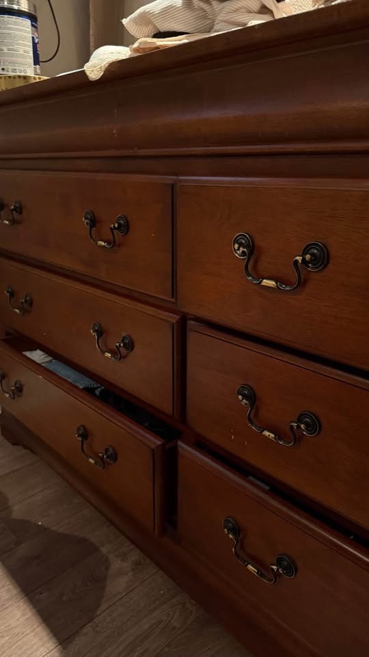 Solid Wood Wooden Dresser with 6 Drawers - photo 2