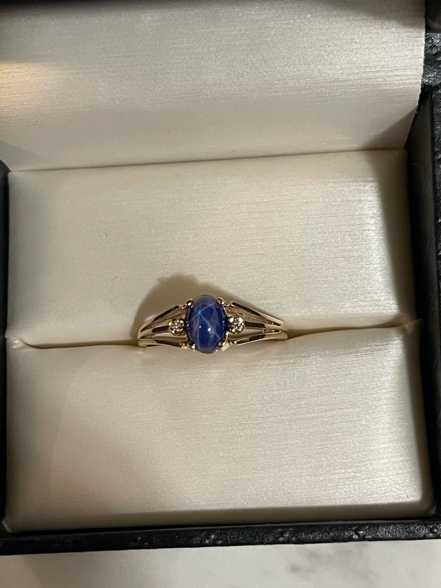 Vintage 10k Gold Star Sapphire & Diamond Ring Size 7 - photo 2