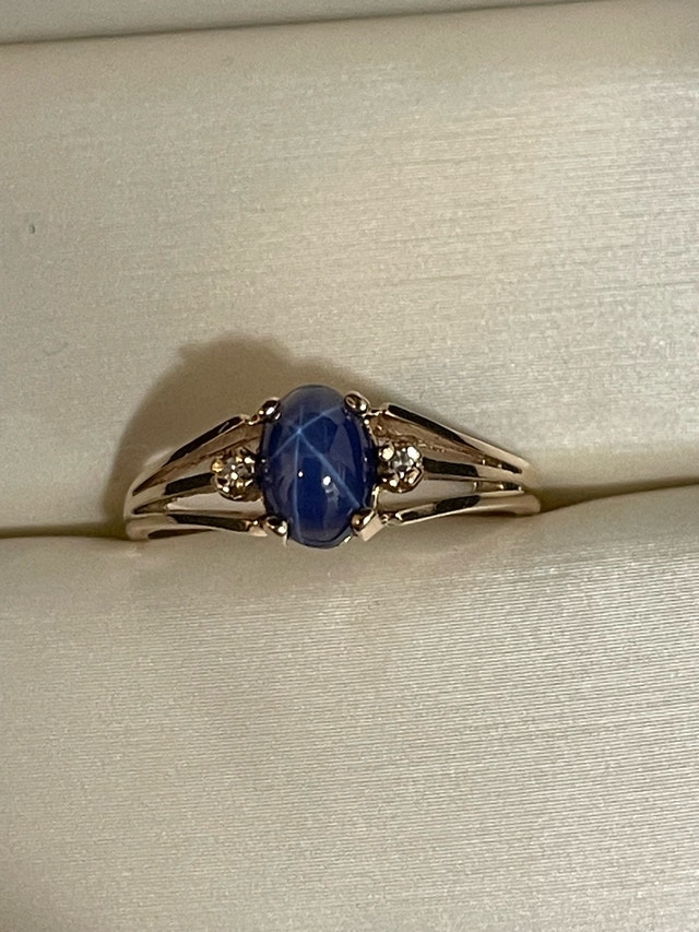 Vintage 10k Gold Star Sapphire & Diamond Ring Size 7 - photo 3