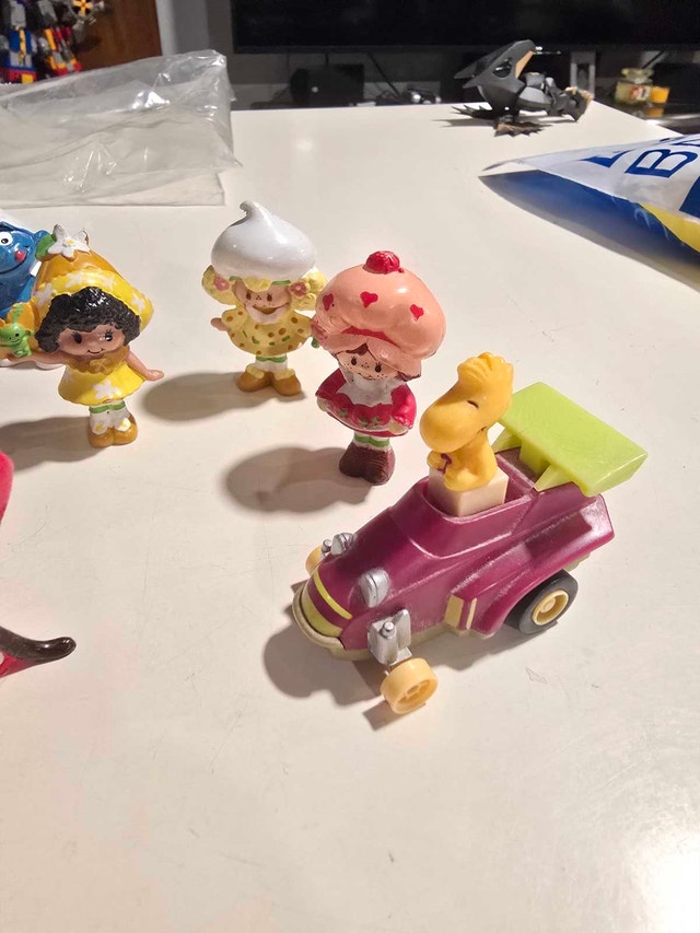 Vintage Toy Figurines Lot - Smurfs, Care Bears, Strawberry Short - photo 4