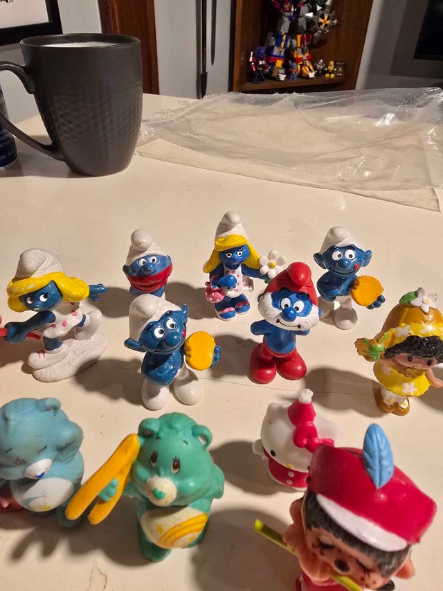 Vintage Toy Figurines Lot - Smurfs, Care Bears, Strawberry Short - photo 5