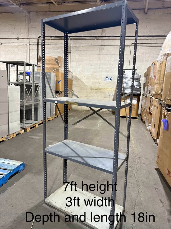 Heavy-Duty Metal Storage Shelf – Fast Sale